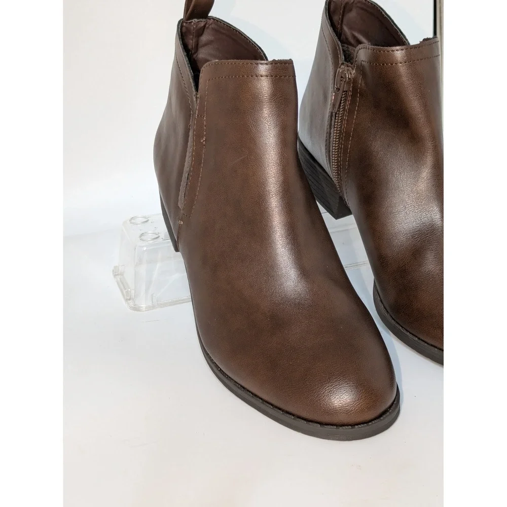 Sun + Stone Women's Size 9 Brown Ankle Boots Side Zip Low Heel Booties